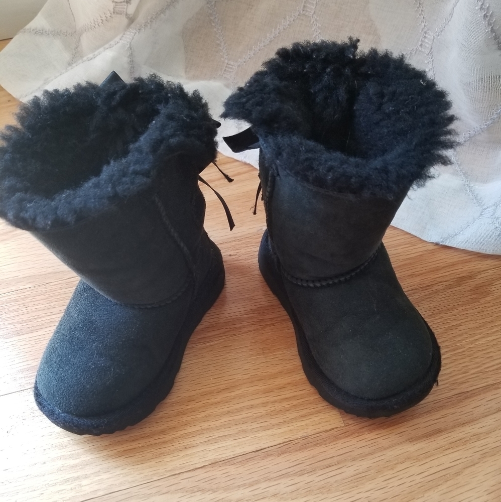 Girls Black Ugg Boots, EUC